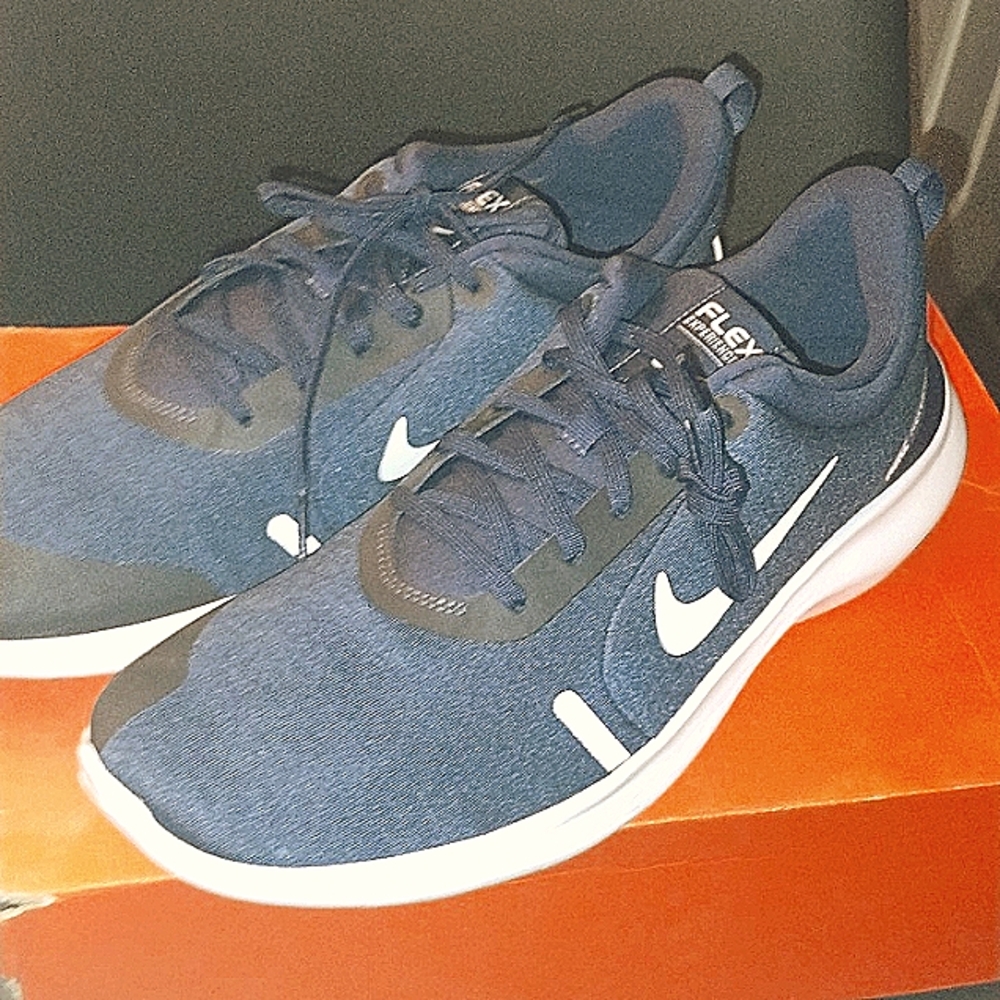 Brand New Mens size 13 Nikes